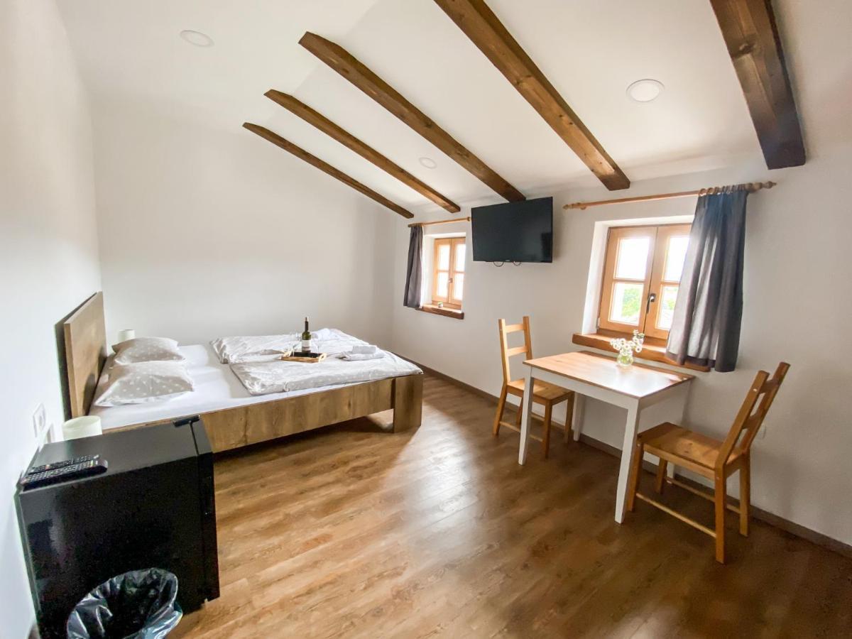 Boutique Rooms & Winery Zorz Vipava Bagian luar foto